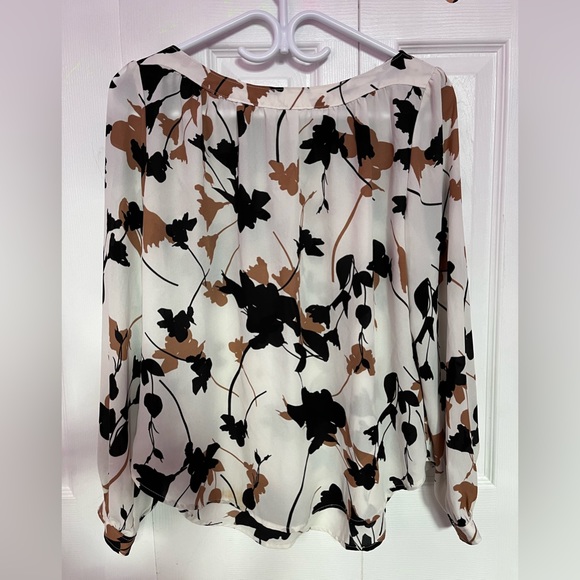 Le Cheteau button tshirt - Picture 5 of 5